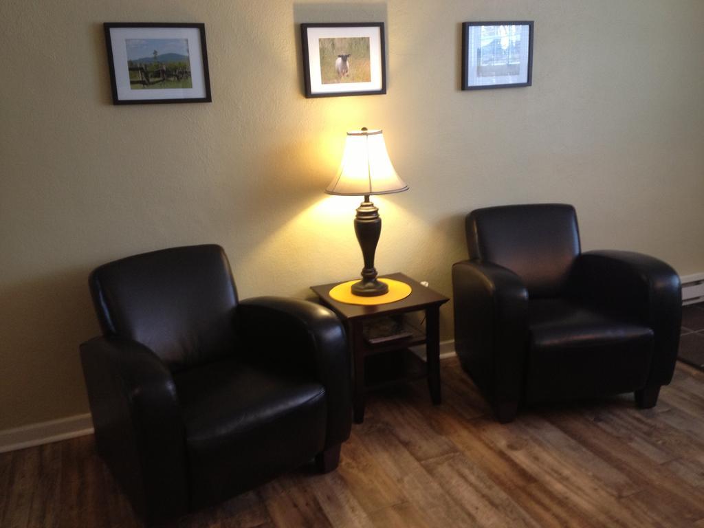 Studiotel Bromont Luaran gambar