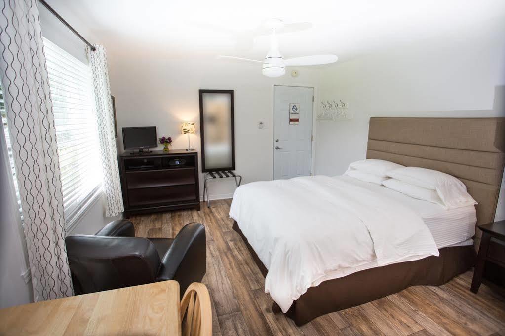 Studiotel Bromont Luaran gambar
